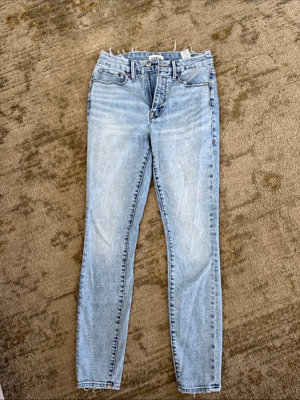 Good American Light Blue Skinny Jeans - Frayed Waist